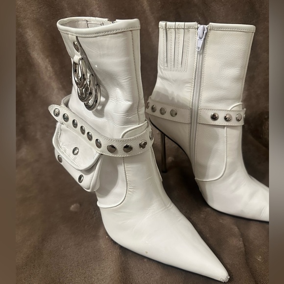 NWOT Jeffrey Campbell Stash White Crinkle Patent Leather Stiletto Ankle Boots - Picture 2 of 9